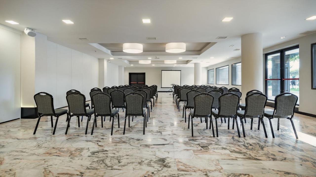 皇家公园酒店 雷阿尔城 外观 照片